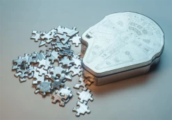 201P MILLENIUM FALCON PUZZLE (TIN BOX)